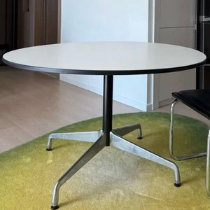 허먼밀러 임스테이블 120