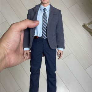 핫토이x 노웨이홈 톰 홀랜드 커스텀