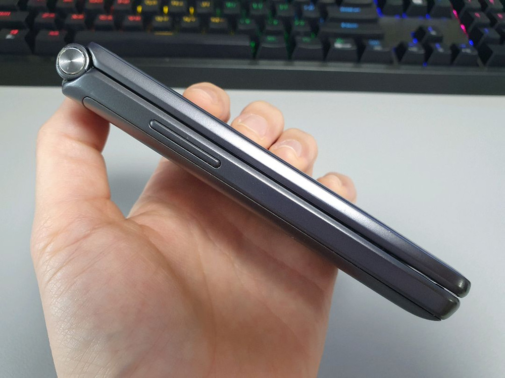 갤럭시 폴더2 2021 / 32GB / 그레이 이미지