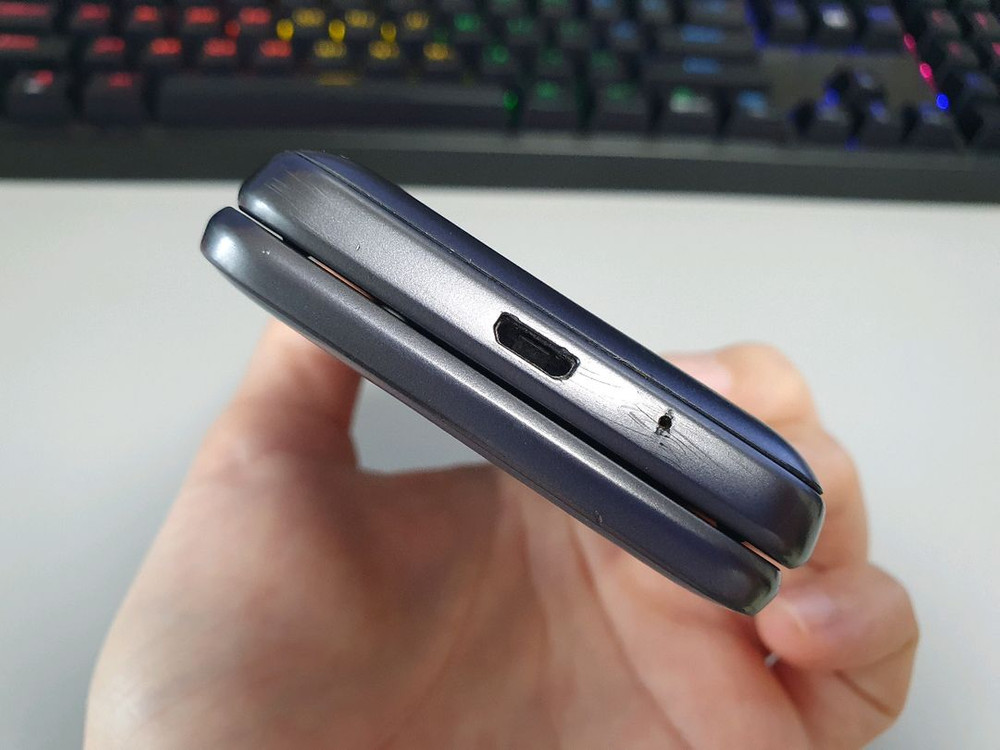 갤럭시 폴더2 2021 / 32GB / 그레이 이미지