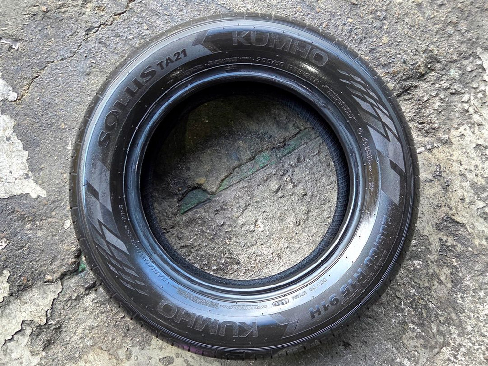 2056015 205 60 15 금호 TA21 타이어 신품급 팝니다 이미지