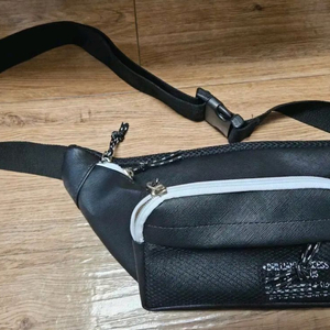 힙색 블랙(검정)팝니다