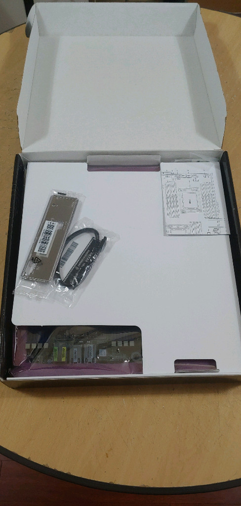 ASRock ROME2D16-2T--1