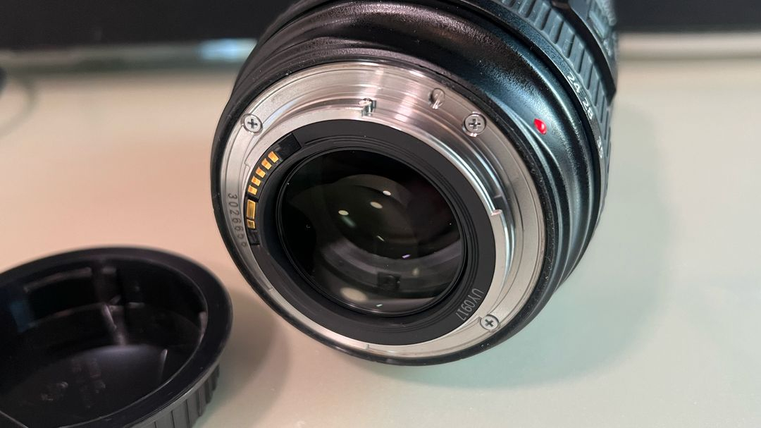 캐논 EF 24-70 2.8L USM 팝니다.--2