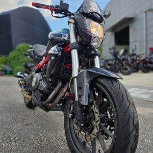 베넬리 tnt300 17년 3만 아크라 구변완료 최저가 판매합니다