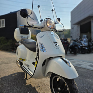 베스파 gts125 15년 3만 깔끔한화이트 최저가 판매합니다