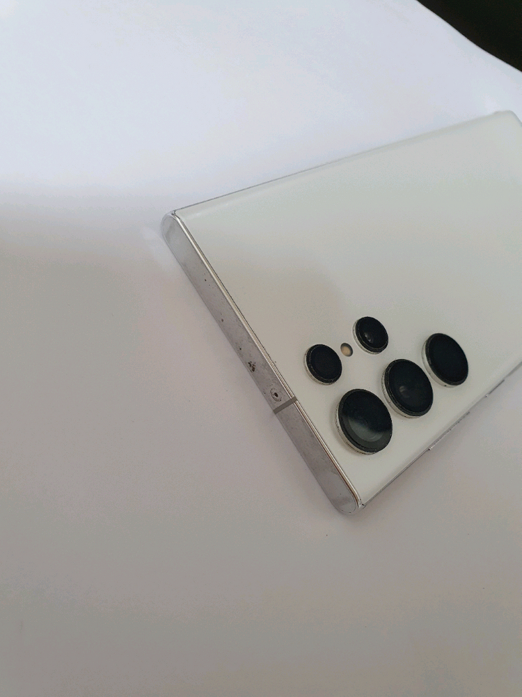 갤럭시 S22울트라 무잔상 아주깨끗 256기가 화이트--2