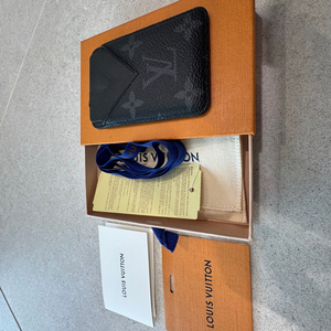 루이비통 포르트 카르트 마그넷 모노그램 카드지갑