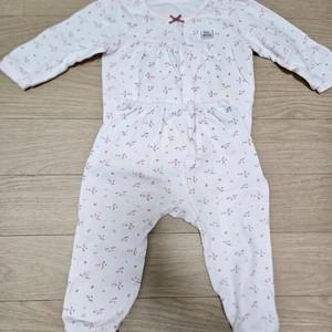 타티네쇼콜라 내의 90사이즈 4벌 택포1만원