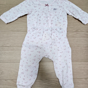 타티네쇼콜라 내의 90사이즈 4벌 택포1만원