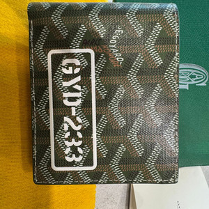 고야드 한정판 빅투와르 카키 새상품