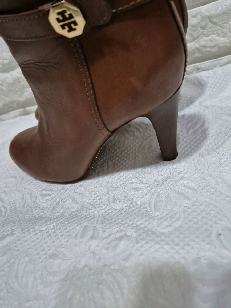 토리버치 앵클힐 부츠--7