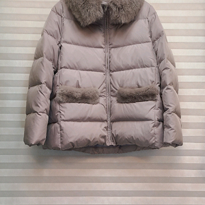 쉬즈미스> 폭스퍼 다운패딩 (568천원)