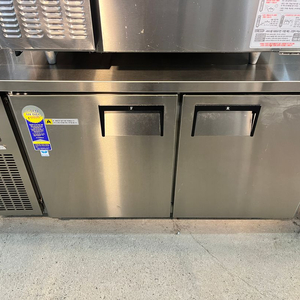 에베레스트 간냉식 테이블냉장냉동고 부성 1500 업소용 카페 베이커리