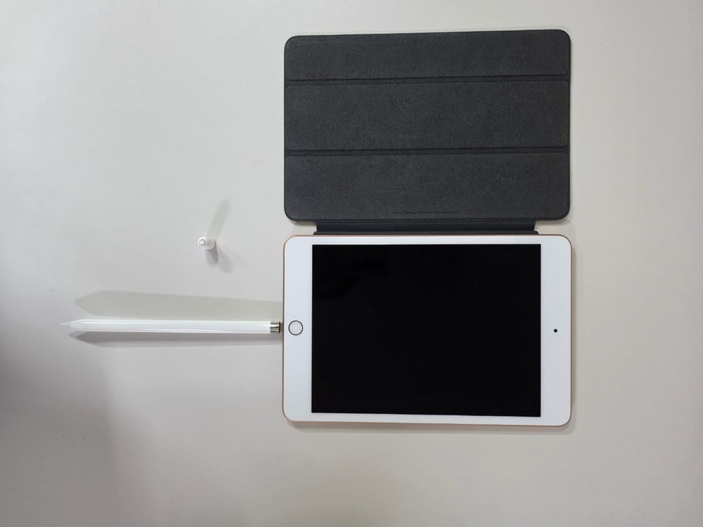 최저가)아이패드 미니5세대 256기가+정품 애플펜슬,커버 포함 판매합니다--1