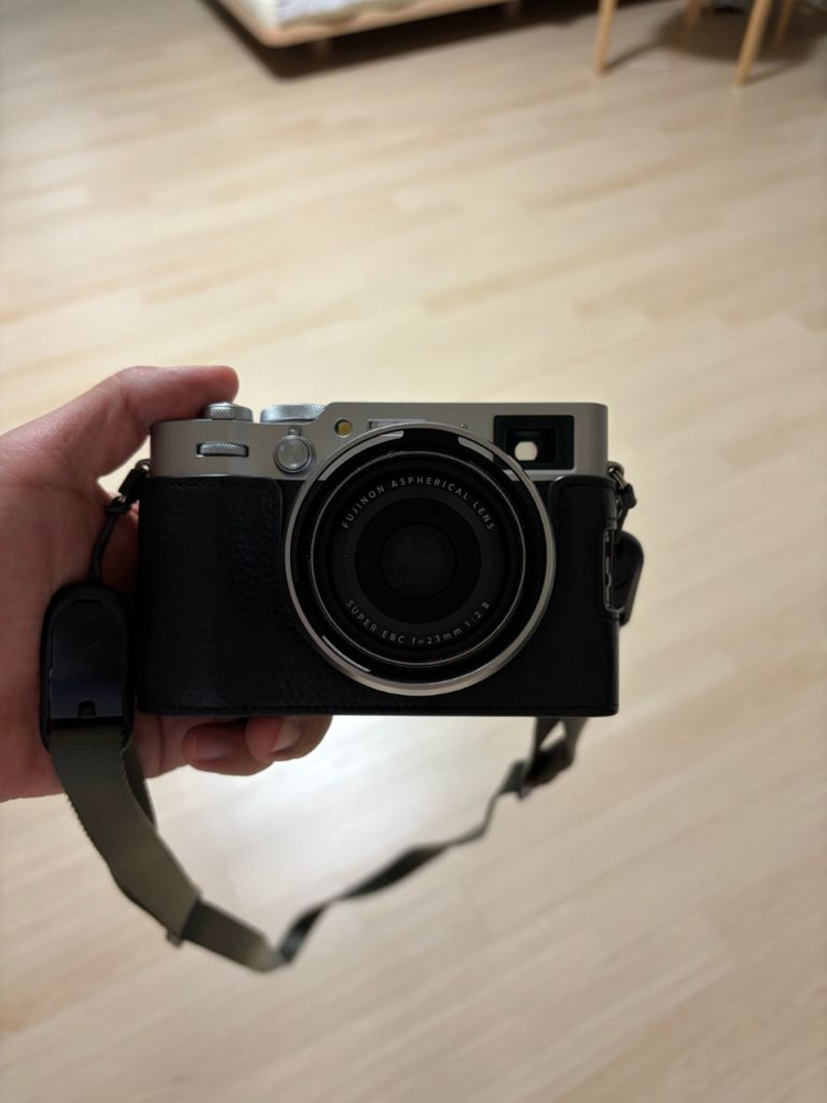 후지필름 X100VI 실버 및 악세사리 정가보다 68,800 낮춰서 판매합니다--3