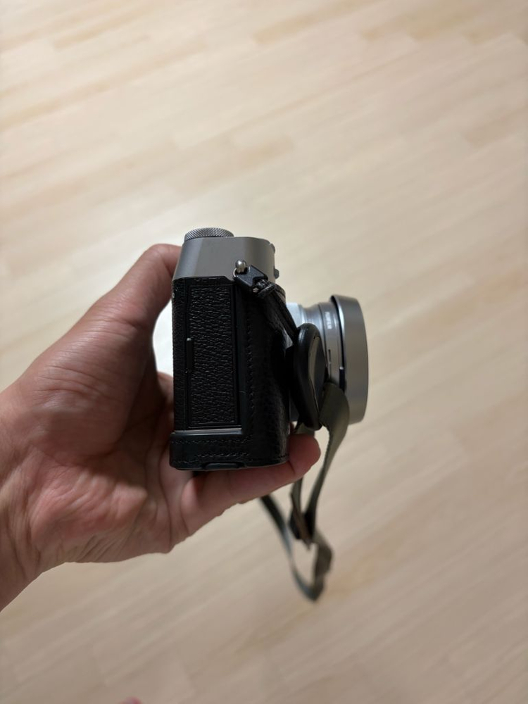 후지필름 X100VI 실버 및 악세사리 정가보다 68,800 낮춰서 판매합니다--6