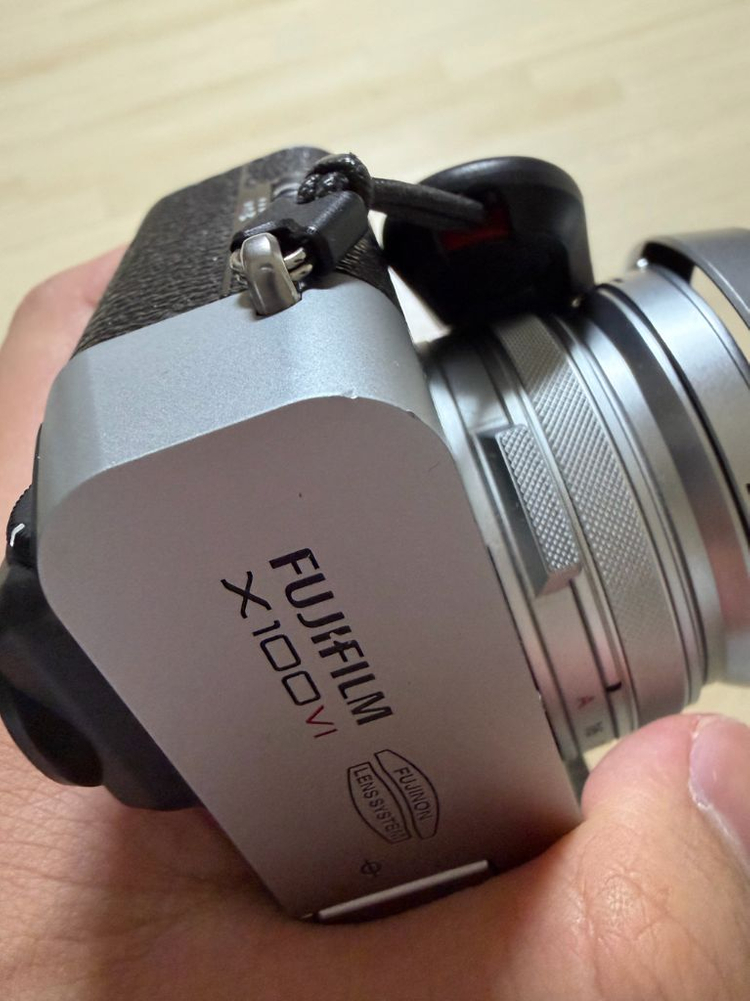 후지필름 X100VI 실버 및 악세사리 정가보다 68,800 낮춰서 판매합니다--8