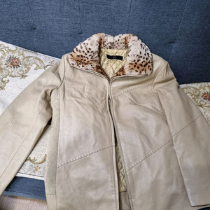 앤썸양가죽재킷