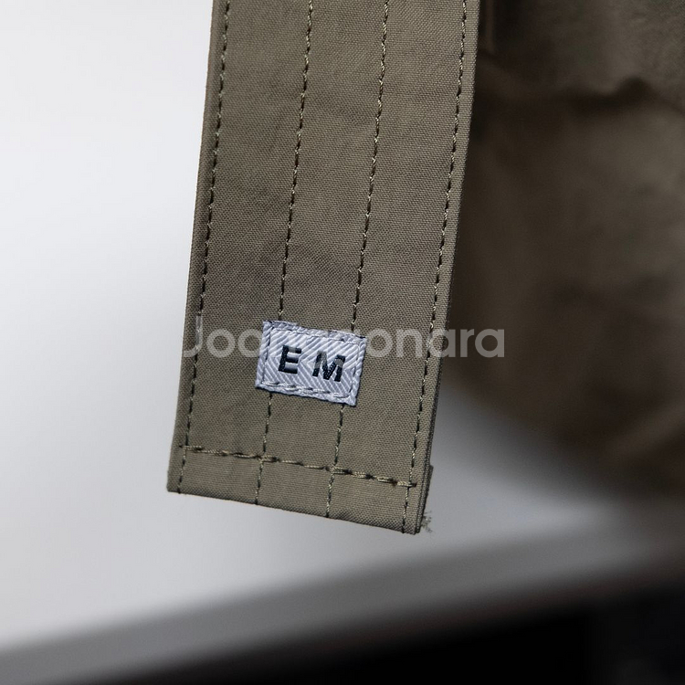 엔즈앤드민즈 뉴스페이퍼백 카키--1