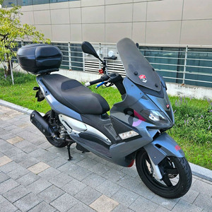 아프릴리아 SR-MAX 300 판매합니다