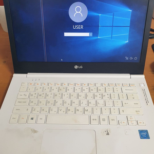 LG 울트라PC 14U360-EU2TK 노트북 판매 (초기화완료 / 액정 줄 2개) 이미지