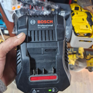 보쉬충전기36V 프리볼트고속충전기 GAL3680CV 이미지