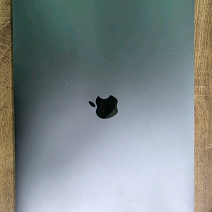 apple 맥북 프로 2018년식 15.1인치 i7 판매합니다