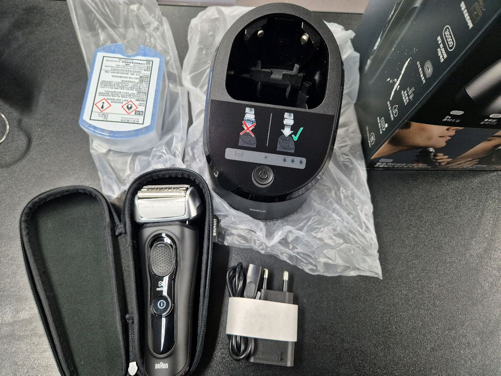 브라운 면도기 8560cc--3