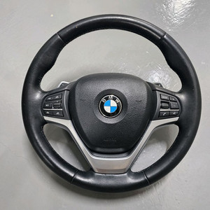 bmw x6 f16 풀 옵션 순정 정품 핸들 판매합니다