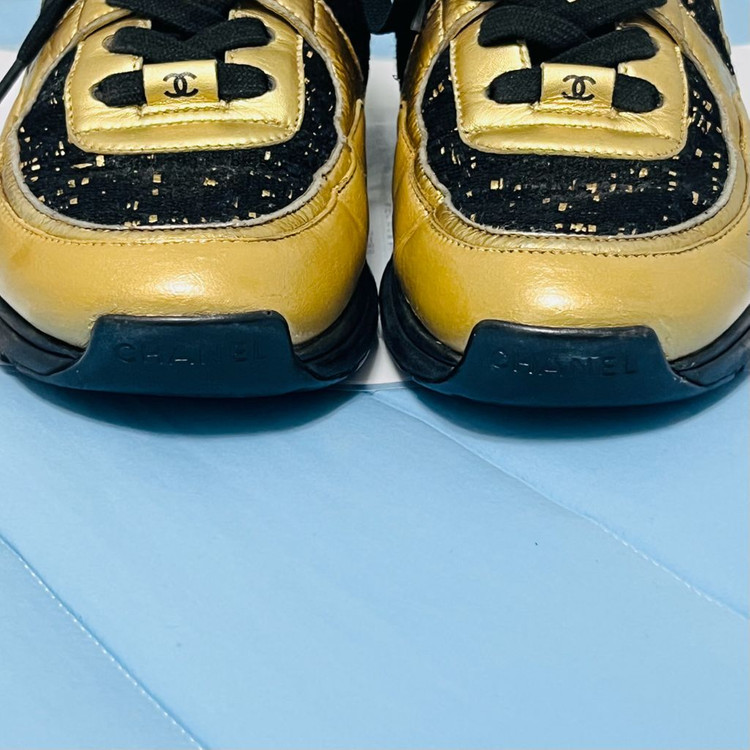 샤넬CC 로고 트워드 골드 레더 스니커즈--4