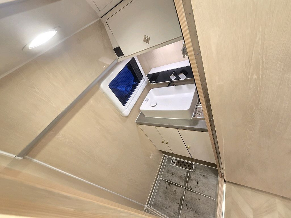 13년 뉴카운티4인승프리미엄캠핑카(신규제작)-전액할부됨 이미지