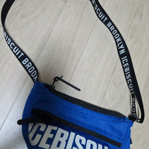 아이스비스킷 크로스백