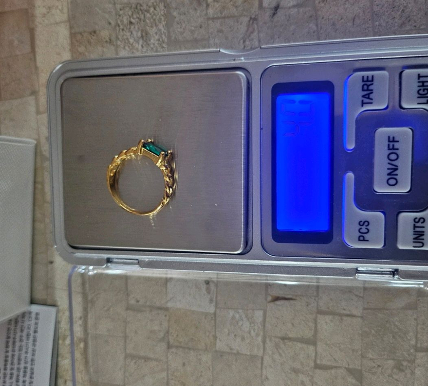 순금 사각 에메랄드반지 이미지