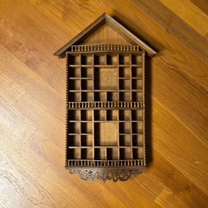 엔틱 벽걸이 장식장