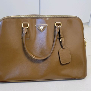 프라다 사피아노 가죽 가방 이미지