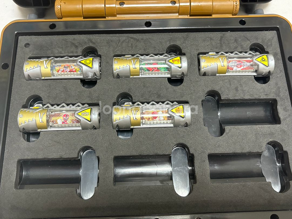 파워레인저 다이노포스 브레이브박스, 다이노셀--3