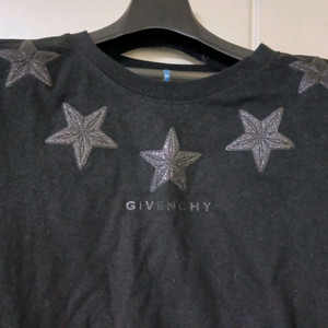 지방시 별 패턴 맨투맨 이미지