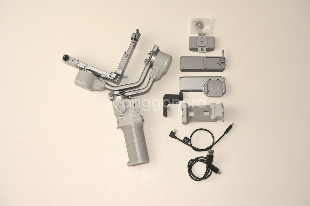 10월 구매 신품급 DJI RS 4 Mini + 팔캠 전용 플레이트 짐벌--0