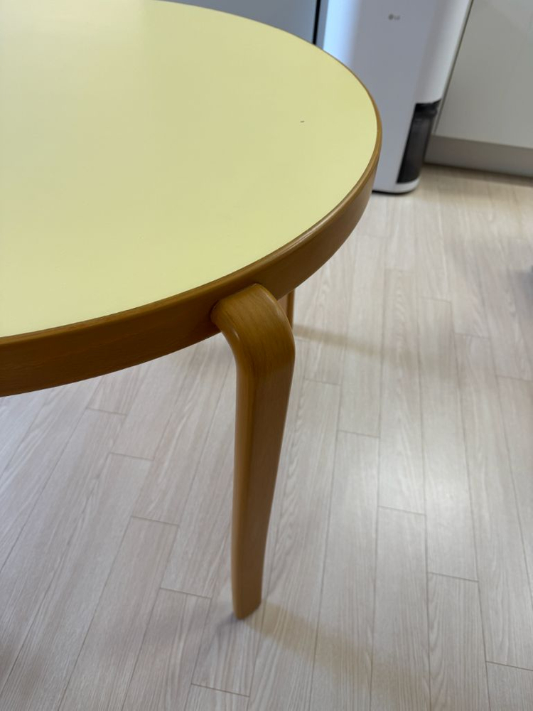 매그너스올레센 빈티지 원형 테이블 1200--1