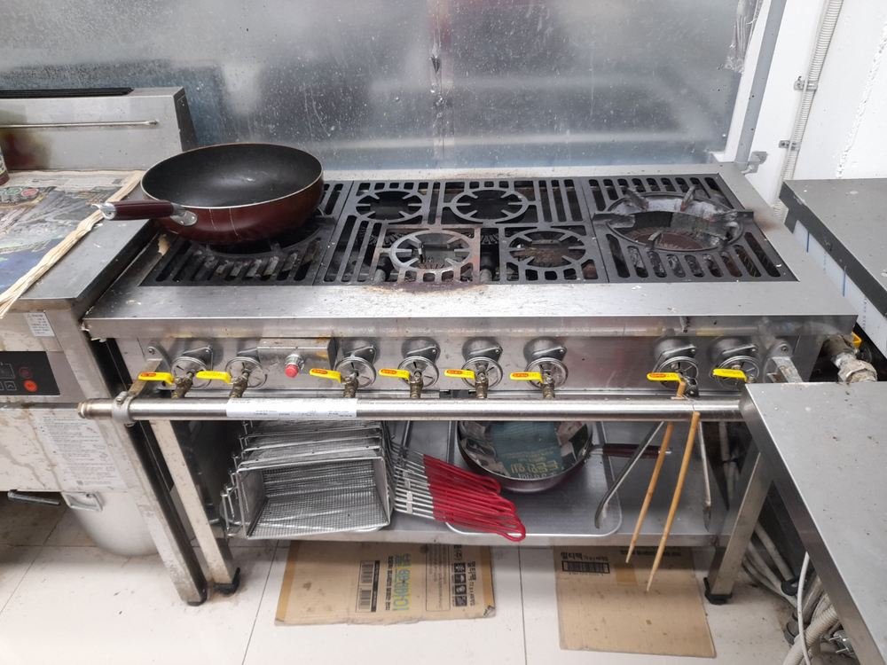 중고업소용주방용품 중고냉장고 중고튀김기 중고분식조리대 중고반찬냉장고 중고온수기 중고업소용가스렌지 이미지
