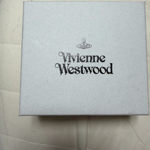 비비안웨스트우드 블랙 반지갑