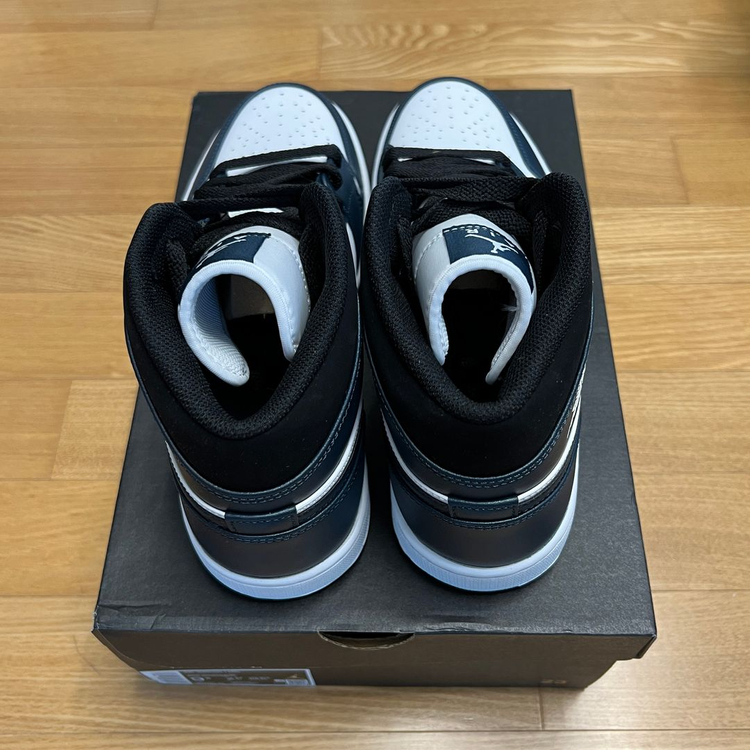 나이키 조던 1 미드 다크틸 275 사이즈 새제품 팝니다. NIKE 스니커즈 운동화 554724-411 이미지