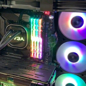 G.skill DDR4 Trident Z Royal 8GB X 4