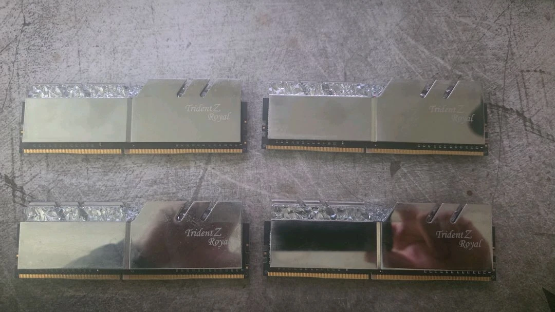 G.skill DDR4 Trident Z Royal 8GB 3200 x 2 이미지
