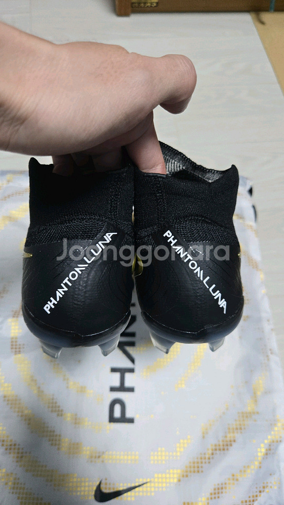 나이키 팬텀 루나2 엘리트 FG 240mm 판매합니다 축구화--4