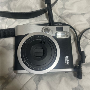 인스탁스 미니 90 폴라로이드 카메라 팝니다
