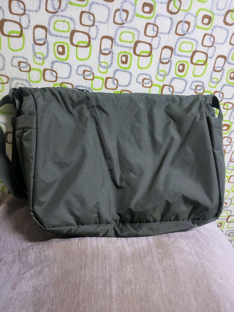 유니클로 멀티포켓 숄더백 올리브--1