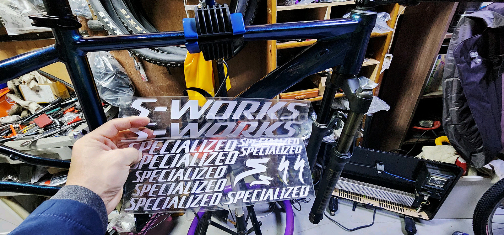 신품급 MTB 프레임 27.5-16인치. 앞 포크 덤 포함--8