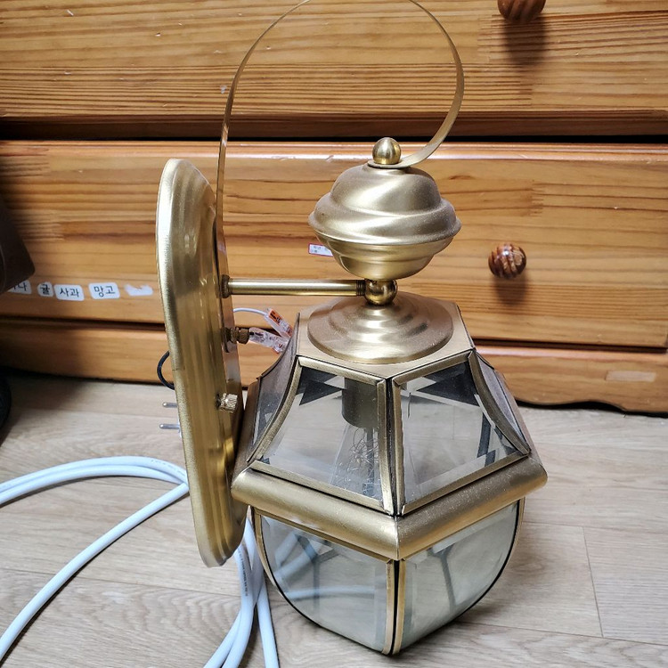 황동 앤틱 벽 조명--1